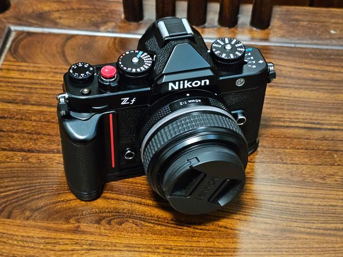 请推荐一款微距功能(清晰度)比较好的数码相机