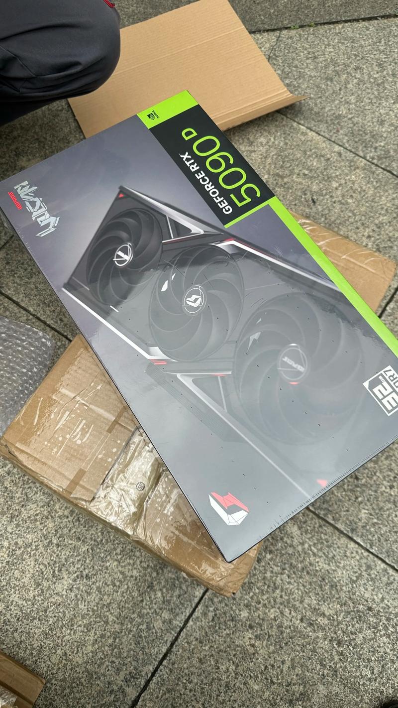 双显卡如果要实现显卡交火需要怎么做?