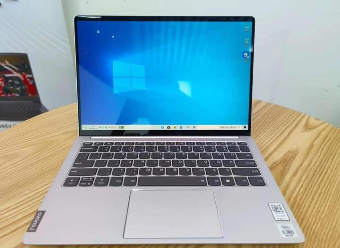 适合计算机女生用的笔记本电脑推荐