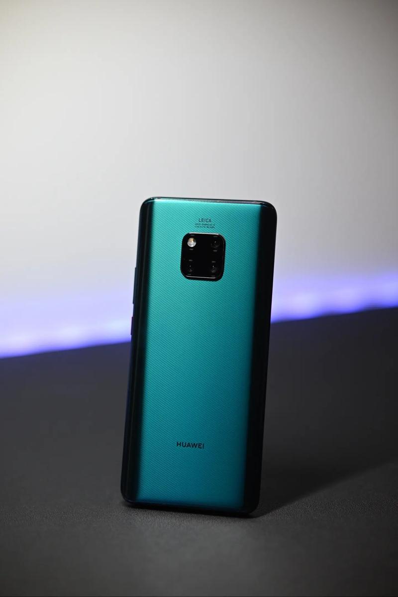 华为mate20费用多少?