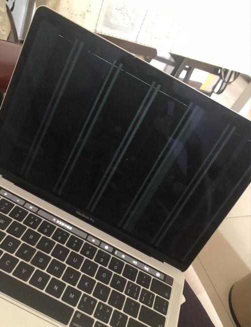 苹果台式电脑玻璃更换教程苹果电脑Macbookair使用过程突然屏幕坏了如...