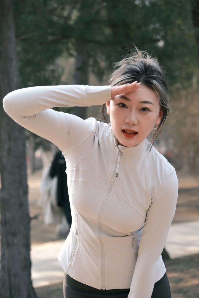 尼康1微单拍人像用什么镜头好