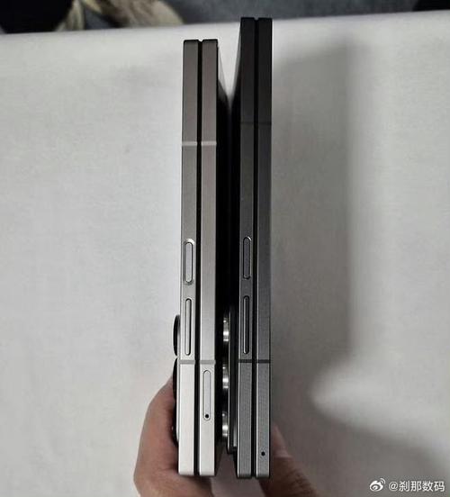 三星小zfold6与w25flip对比