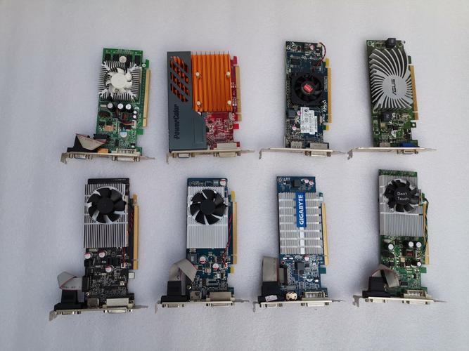 一个电脑可以装两块独立显卡吗?