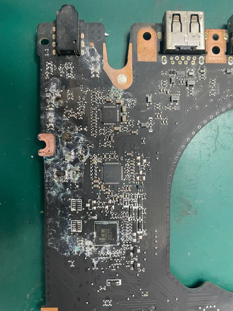 红米电脑半边黑屏小米笔记本电脑开机黑屏没反应怎么办