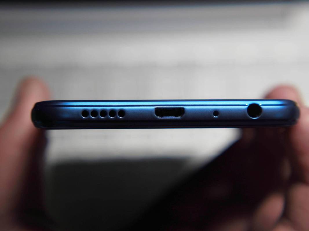 请问荣耀9lite是青春版吗?