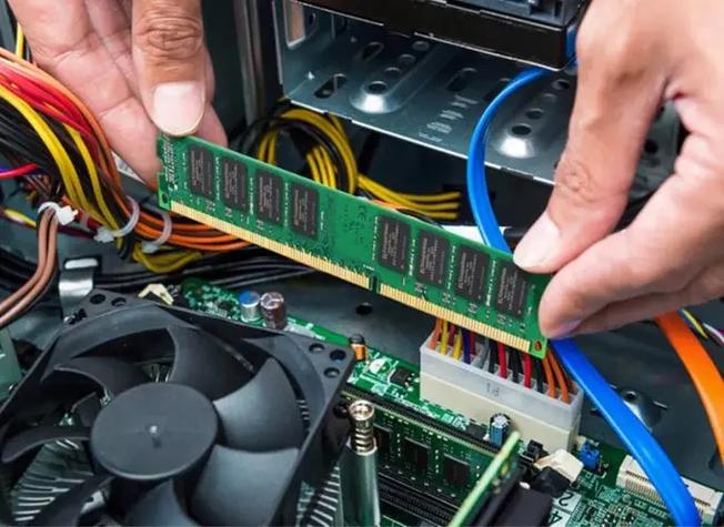 台式电脑上的内存条是否通用的?