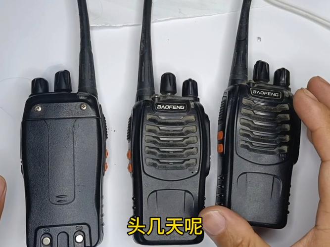 对讲机电池怎么换