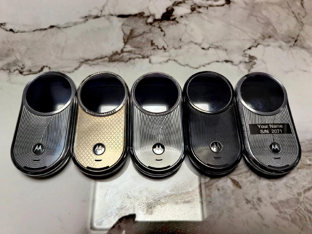 摩托罗拉40折叠屏多少钱