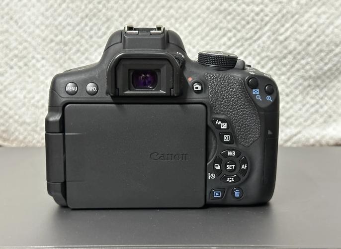 佳能750d怎么样?麻烦说说。