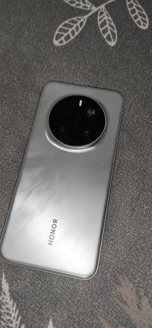 荣耀70电池旁边的线断了还能用吗