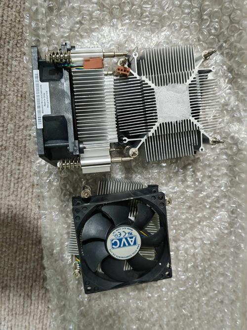 请问这款1155散热器,和1150CPU散热器是可以通用的吗?