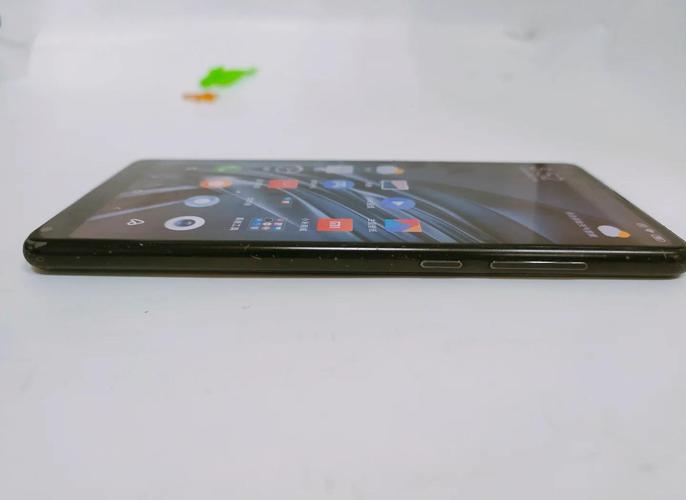 小米MIX2标准版/高配版/尊享版/陶瓷尊享版的区别是什么?