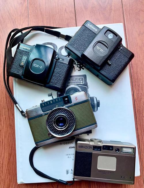 又纠结于索尼黑卡5跟佳能G7x2了拍照方面哪个更好