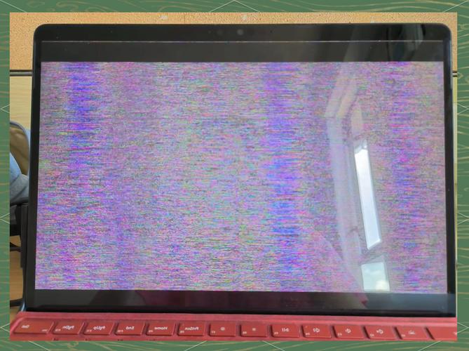 电脑花屏的原因