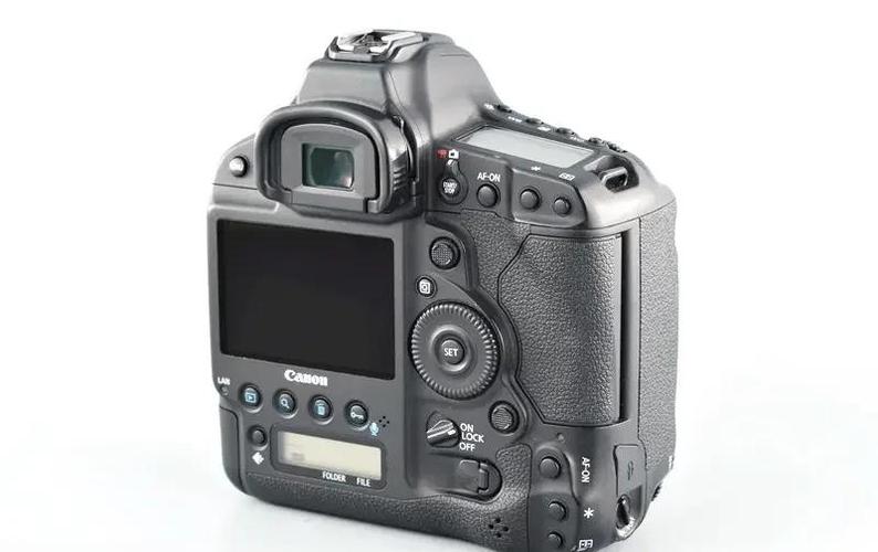 单反相机的照片像素比较高有多少