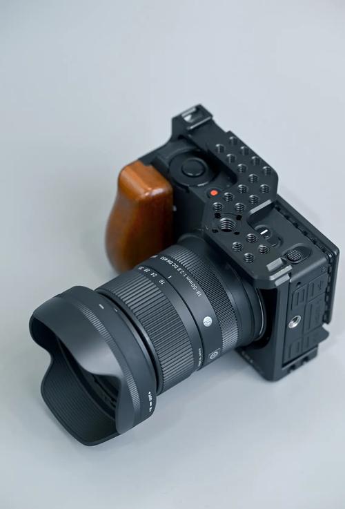 SIGMA适马FP全画幅数码单反相机9999元起