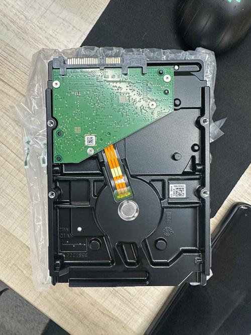 机械硬盘分正反面的吗