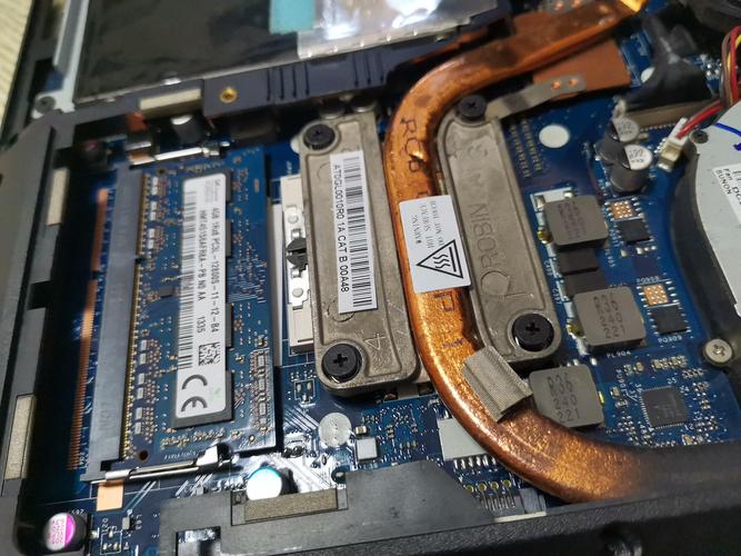 lenovog470笔记本怎么换电池,联想g470换电池