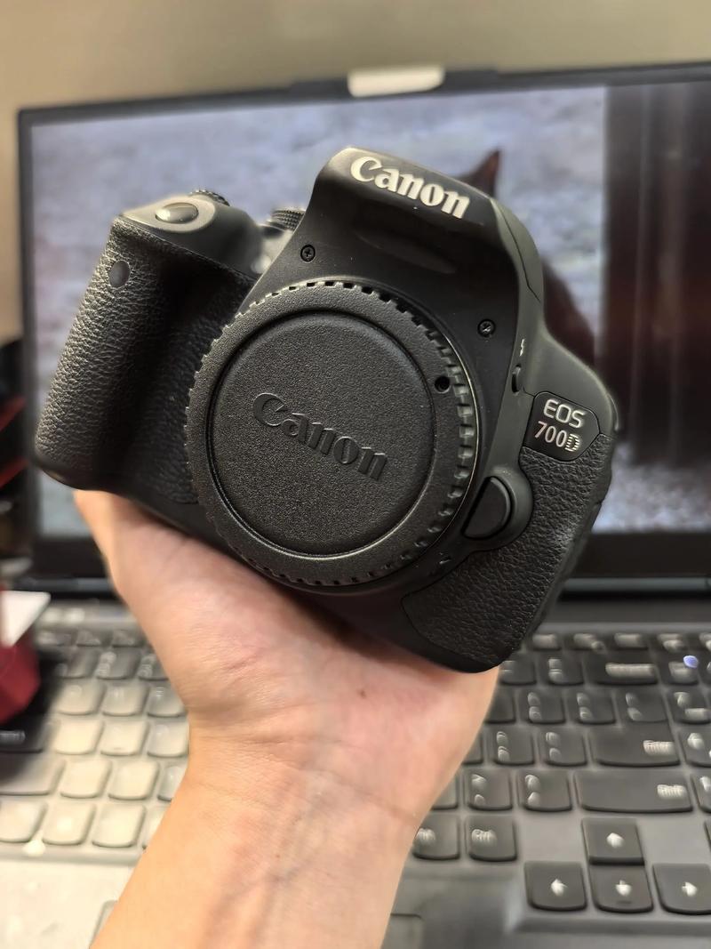 佳能EOS550D配腾龙AF18-200mm这个镜头如何?应该注意什么