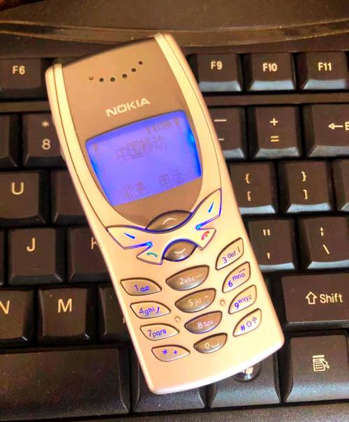 诺基亚8250上市时间售价