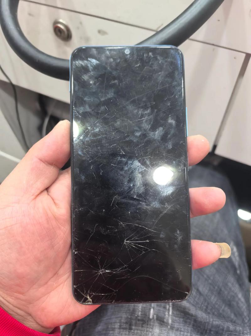 vivoy55手机屏碎了去哪换