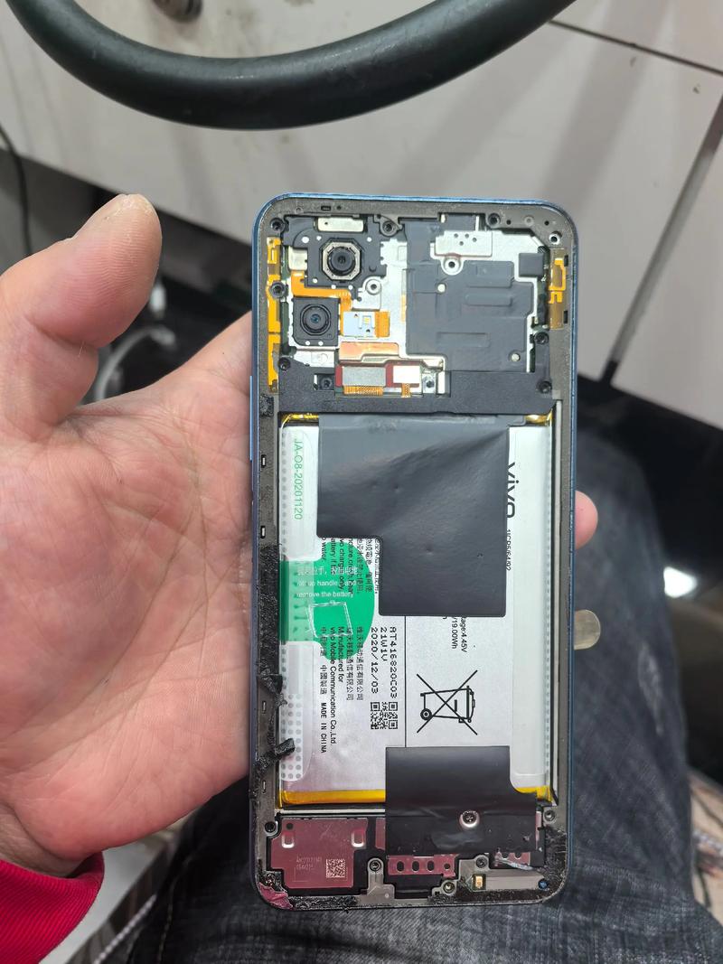 vivoy55换一个手机屏幕要多少钱