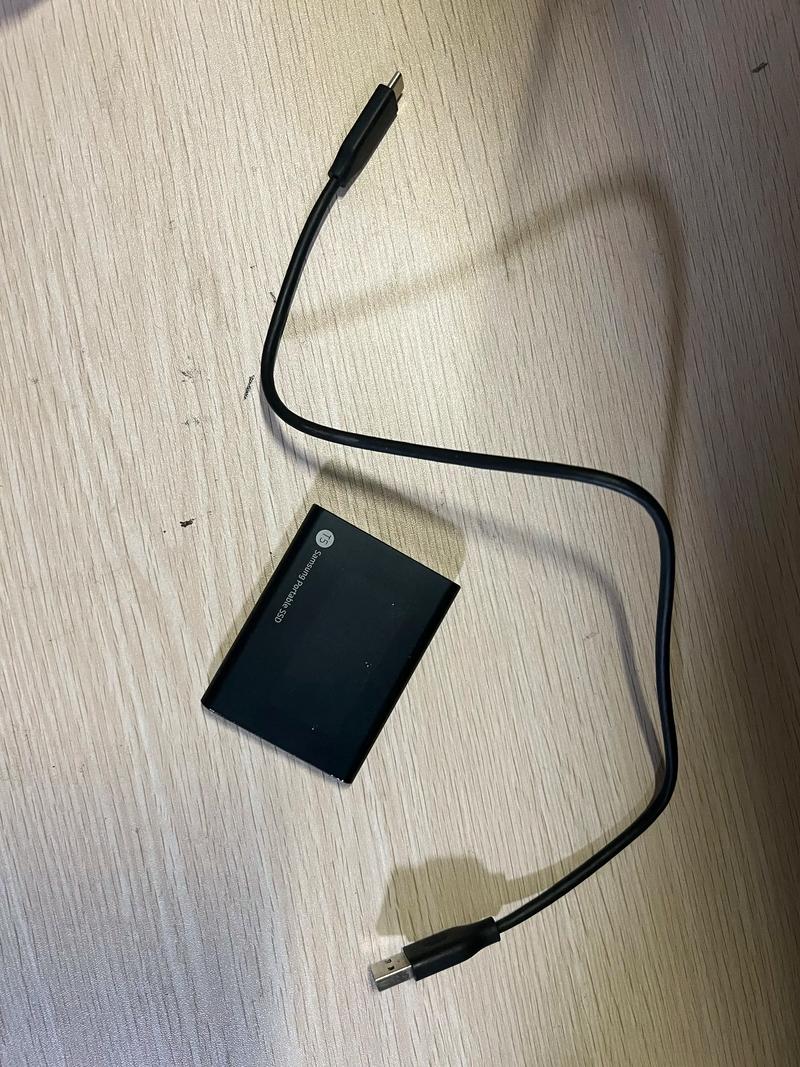 硬盘能用来做电脑吗移动固态硬盘可以当电脑硬盘用吗