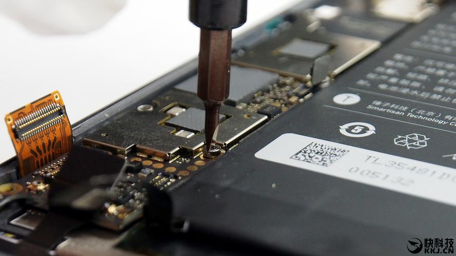 锤子T2值不值2499元?