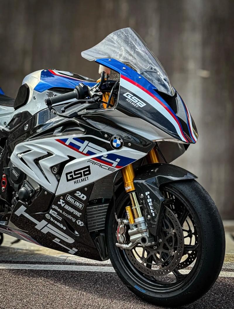 宝马hp4race多少钱