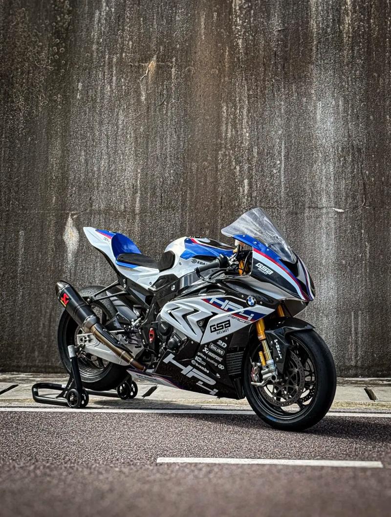 宝马hp4多少钱一辆