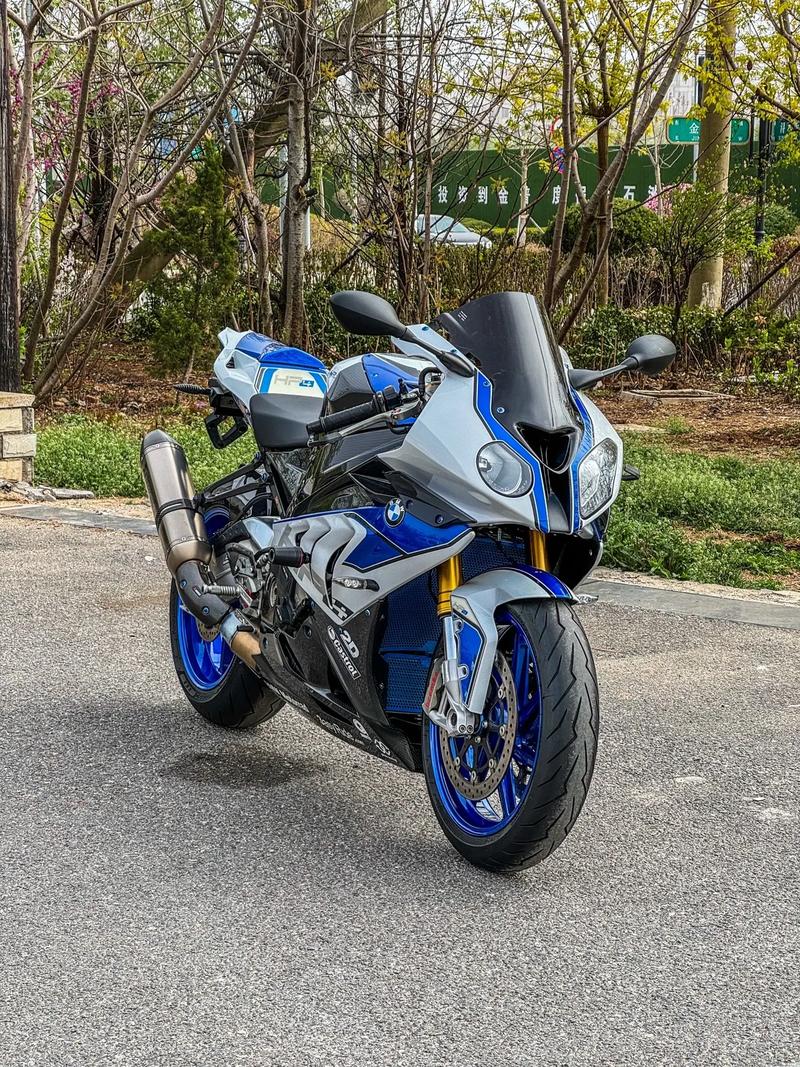 宝马hp4摩托车多少钱一台